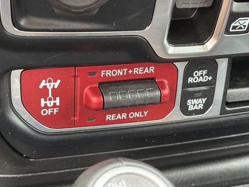 Used 2023 Jeep Gladiator Rubicon w/ LED Lighting Group AWD/4WD image 31