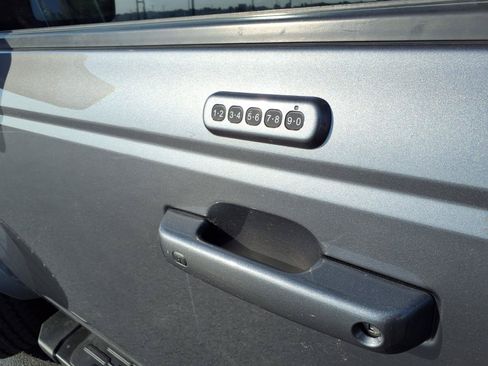 Used 2023 Ford Bronco Outer Banks AWD/4WD image 4