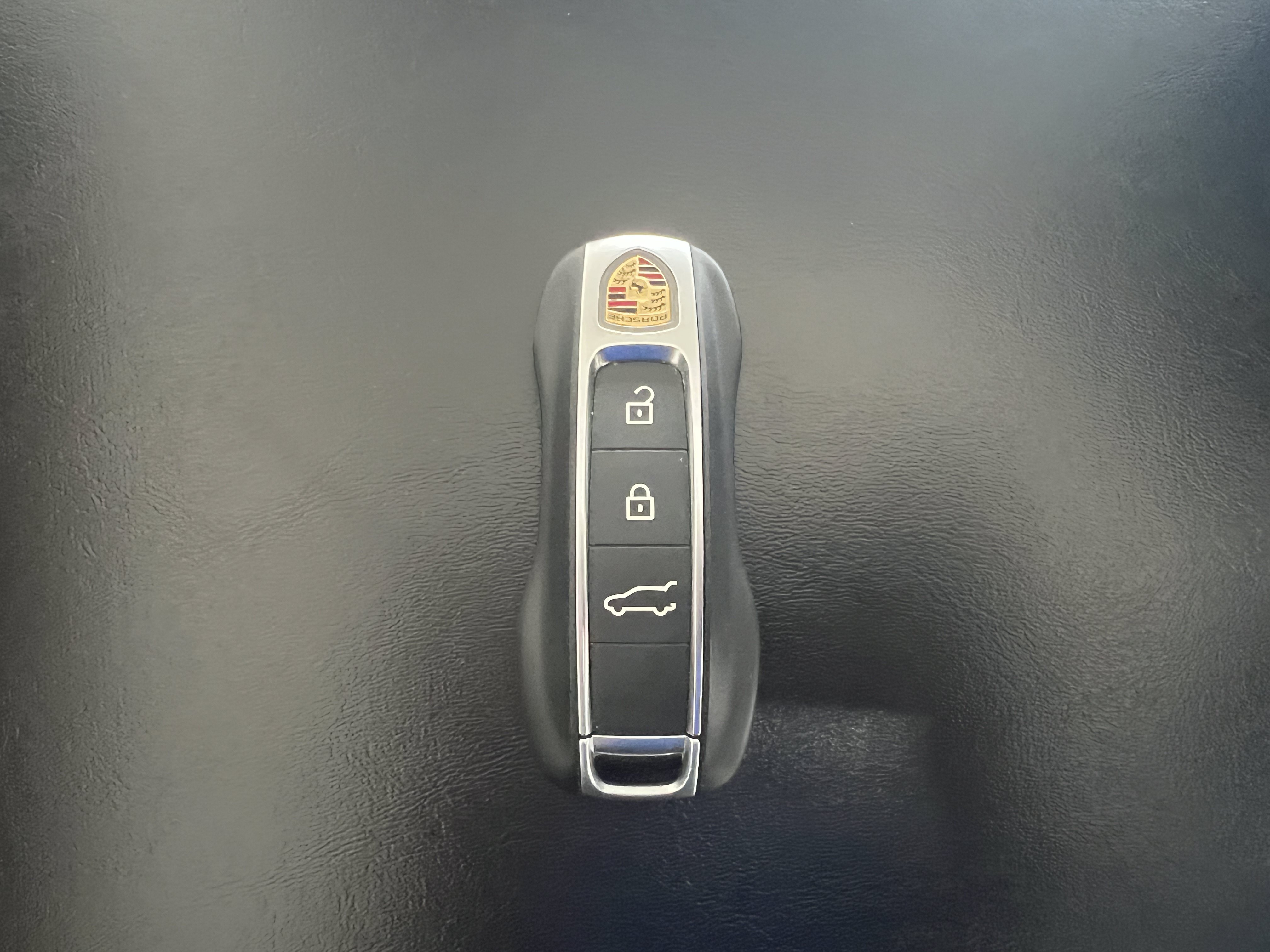 Certified 2023 Porsche Cayenne AWD/4WD image 25