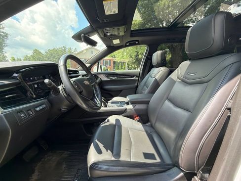 Used 2021 Cadillac XT6 Premium Luxury AWD/4WD image 19