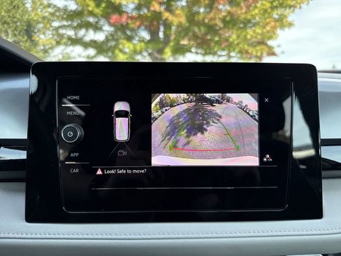 New 2025 Volkswagen Taos S image 19