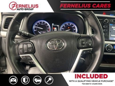Used 2017 Toyota Highlander XLE w/ Carpet Mat Package AWD/4WD image 46