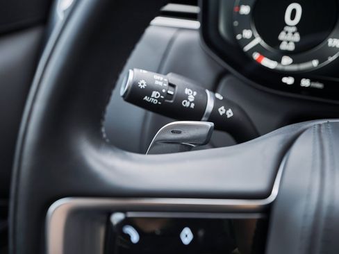 Used 2023 Land Rover Range Rover Long Wheelbase SE image 58