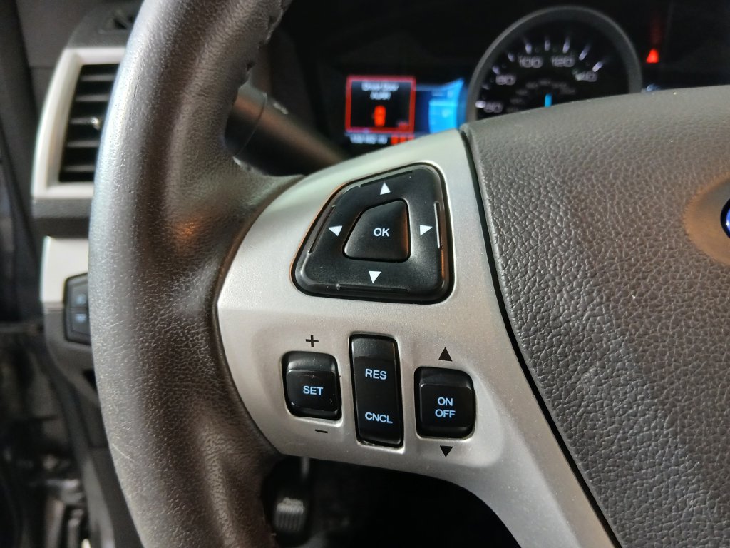 Used 2014 Ford Explorer XLT w/ Equipment Group 202A AWD/4WD image 25