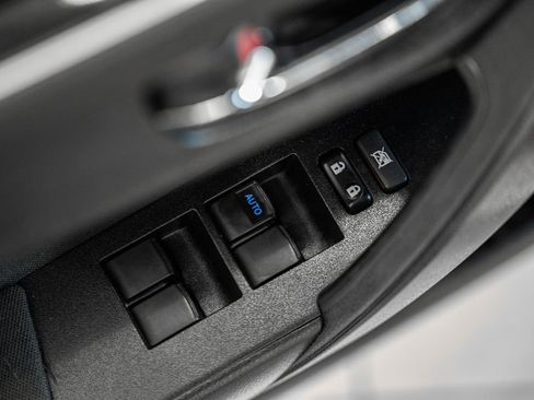 Used 2019 Toyota Corolla LE image 31