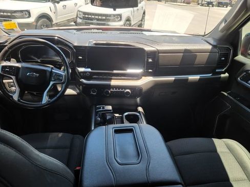 Used 2022 Chevrolet Silverado 1500 RST w/ Z71 Off-Road Package AWD/4WD image 19