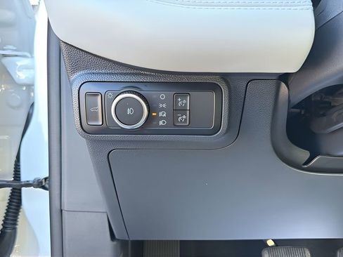 New 2026 Ford Explorer Platinum w/ LUX Leather Package image 31