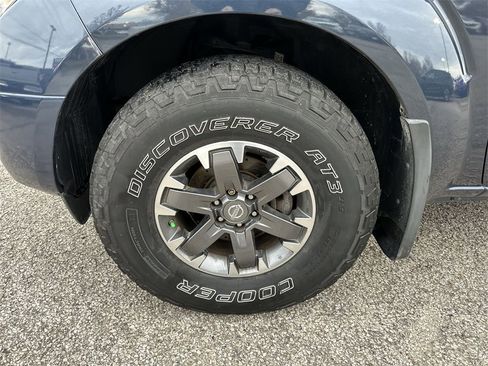 Used 2019 Nissan Frontier PRO-4X image 10