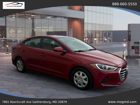 Used 2017 Hyundai Elantra SE FWD image 3