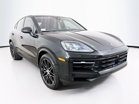 Used 2024 Porsche Cayenne Coupe AWD/4WD image 35