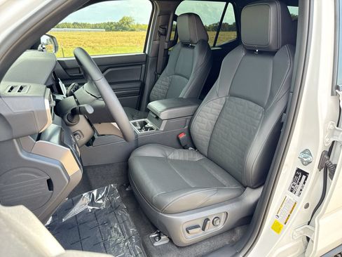 Used 2026 Toyota 4Runner TRD Sport Premium AWD/4WD image 11