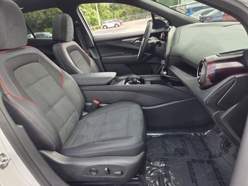 Used 2025 Chevrolet Blazer EV RS AWD/4WD image 17