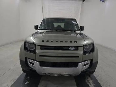 Used 2024 Land Rover Defender 110 S image 3