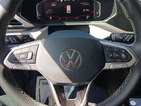 Used 2023 Volkswagen Taos SEL AWD/4WD image 32