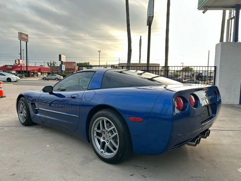 Used 2002 Chevrolet Corvette Coupe w/ Preferred Equipment Group2 image 5