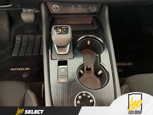 Used 2023 Nissan Rogue S AWD/4WD image 19