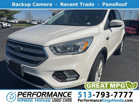 Used 2017 Ford Escape SE w/ Equipment Group 201A image 1