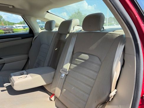 Used 2020 Ford Fusion SE FWD image 38