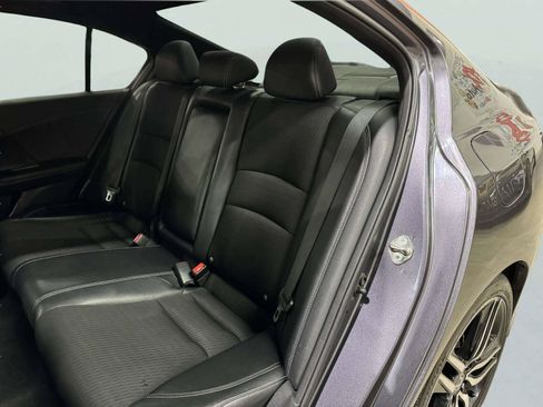Used 2017 Honda Accord Sport image 14