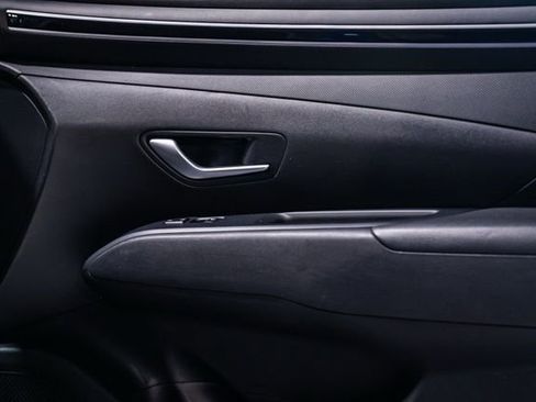 Used 2023 Hyundai Tucson SE image 30