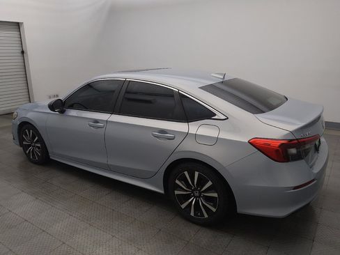 Used 2022 Honda Civic EX image 3