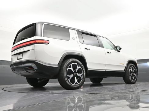 Used 2024 Rivian R1S Adventure AWD/4WD image 25