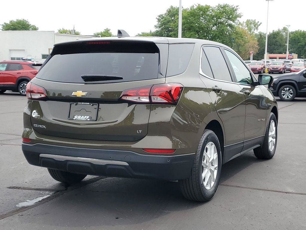 Used 2024 Chevrolet Equinox LT FWD image 3