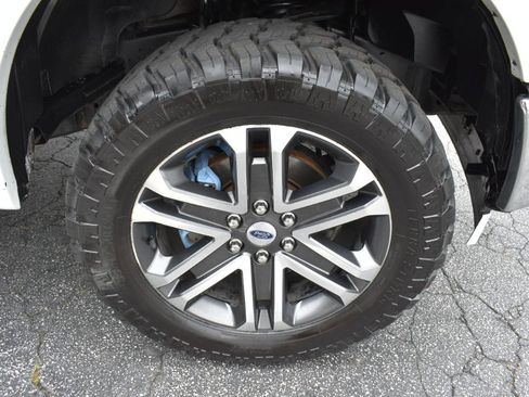 Used 2017 Ford F150 Lariat w/ Equipment Group 501A Mid AWD/4WD image 36