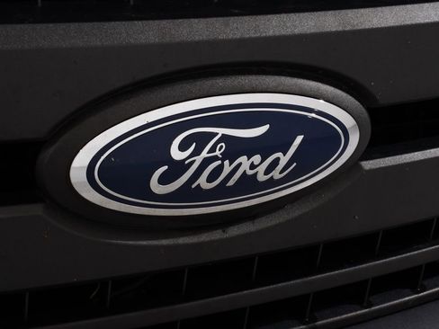 Used 2018 Ford F150 XL w/ Equipment Group 101A Mid AWD/4WD image 16