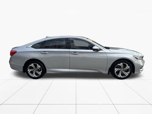 Used 2018 Honda Accord EX-L image 18