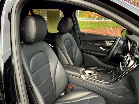 Used 2017 Mercedes-Benz GLC 300 4MATIC image 7