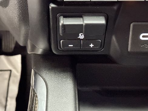 Used 2021 Chevrolet Silverado 1500 LT Trail Boss w/ Convenience Package II image 37