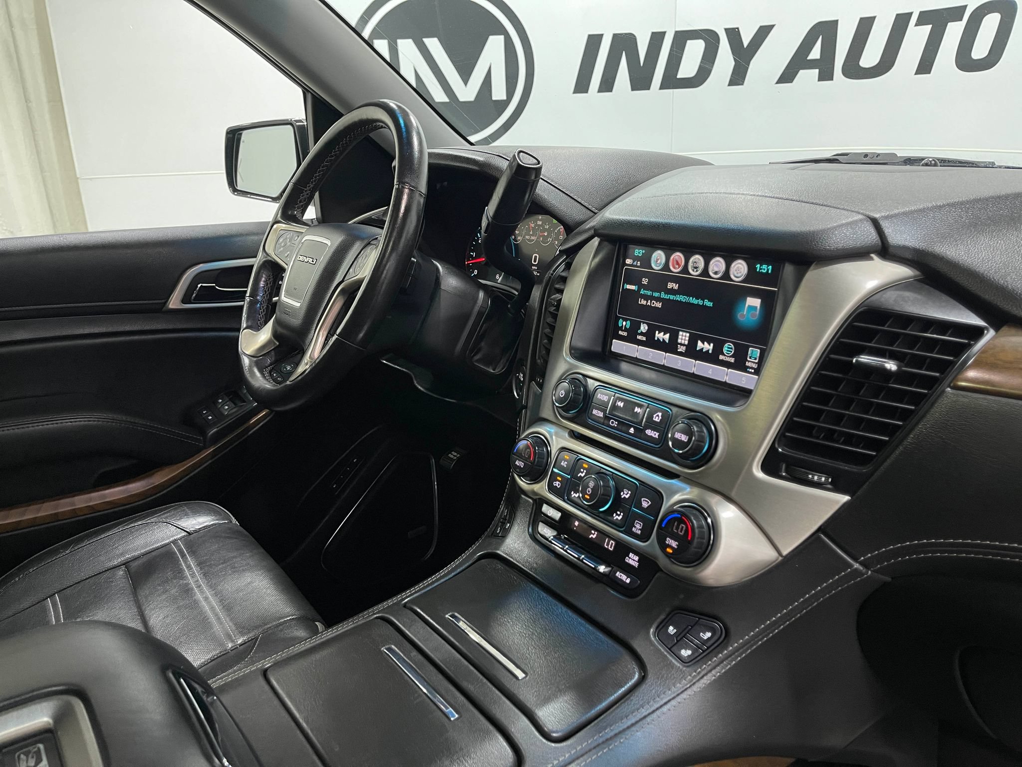 Used 2020 GMC Yukon XL Denali w/ Denali Ultimate Package AWD/4WD image 21