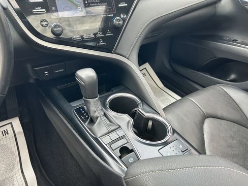 Used 2019 Toyota Camry XSE w/ Navigation Package FWD image 23