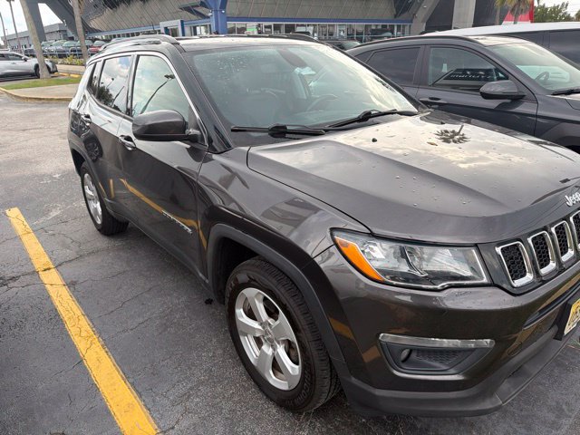 Used 2019 Jeep Compass Latitude AWD/4WD image 2