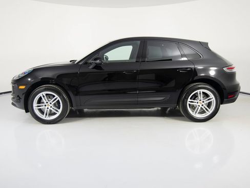 Certified 2026 Porsche Macan AWD/4WD image 12
