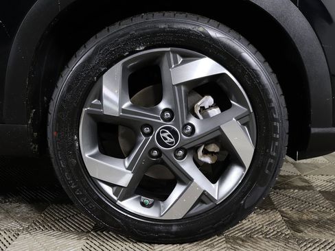 Used 2023 Hyundai Venue SEL w/ Cargo Package image 16