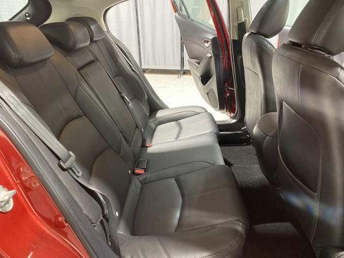 Used 2018 MAZDA MAZDA3 Touring image 13