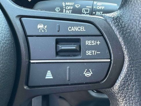 Certified 2024 Honda HR-V LX image 18