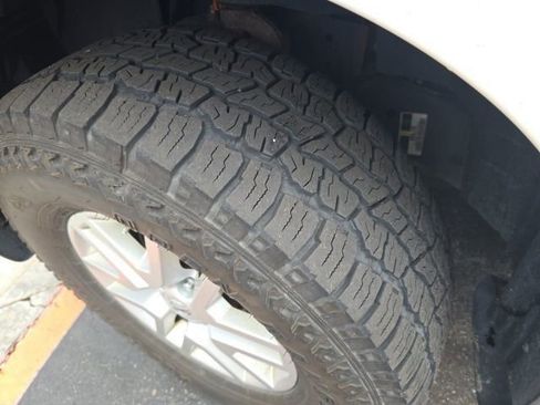 Used 2016 Nissan Frontier SV image 19