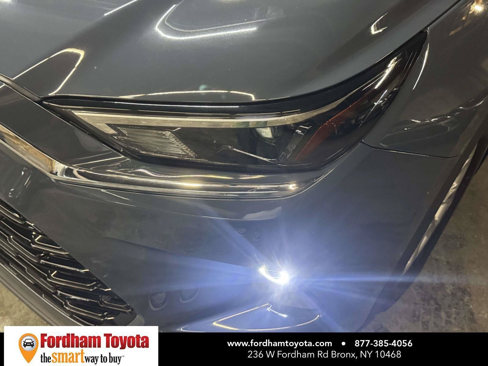 Used 2024 Toyota Grand Highlander AWD image 9