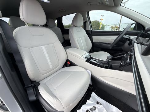 Used 2025 Hyundai Tucson SEL FWD image 25