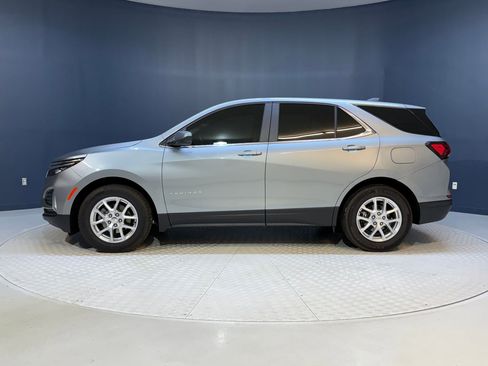 Used 2024 Chevrolet Equinox LT image 2