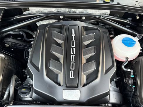 Used 2016 Porsche Macan S AWD/4WD image 34