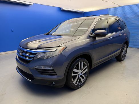 Used 2016 Honda Pilot Touring image 4
