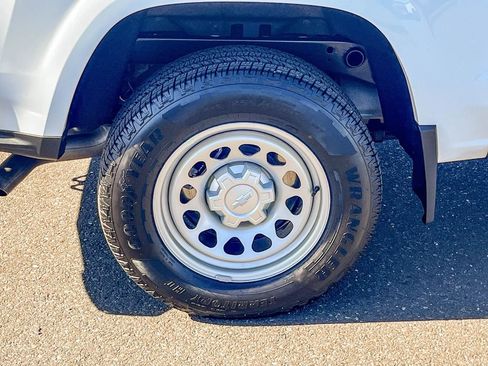 New 2026 Chevrolet Colorado W/T w/ WT Convenience Package II image 9