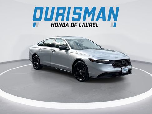 Certified 2025 Honda Accord SE image 2