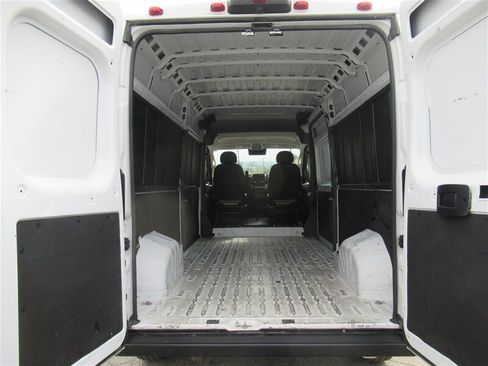 Used 2023 RAM ProMaster 2500 image 8