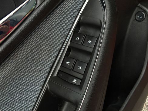 Used 2019 Chevrolet Cruze LS w/ LS Convenience Package FWD image 11