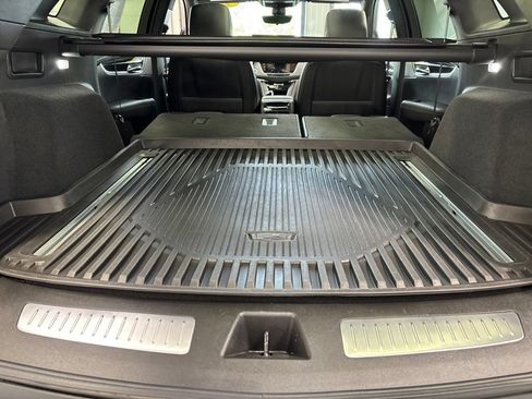 Used 2022 Cadillac XT5 Premium Luxury w/ Technology Package AWD/4WD image 62